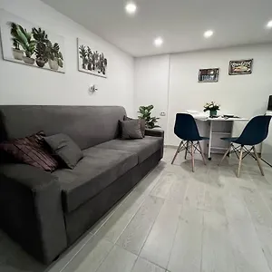 https://nicotera-home.hotels-amalfi.com
